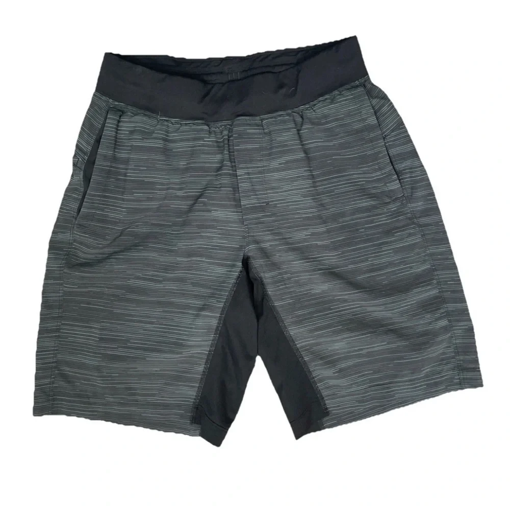 Lululemon Mens Small Gray Striped Athletic Performance Training Shorts 9” Inseam